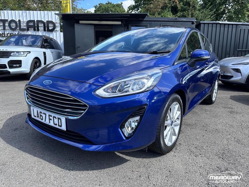 Ford Fiesta view 3