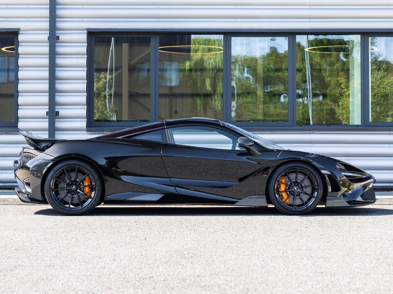 Mclaren 765LT view 2
