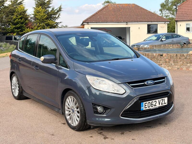 Ford C-Max view 3