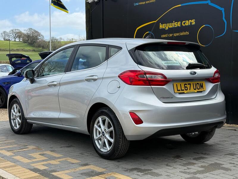 Ford Fiesta view 3