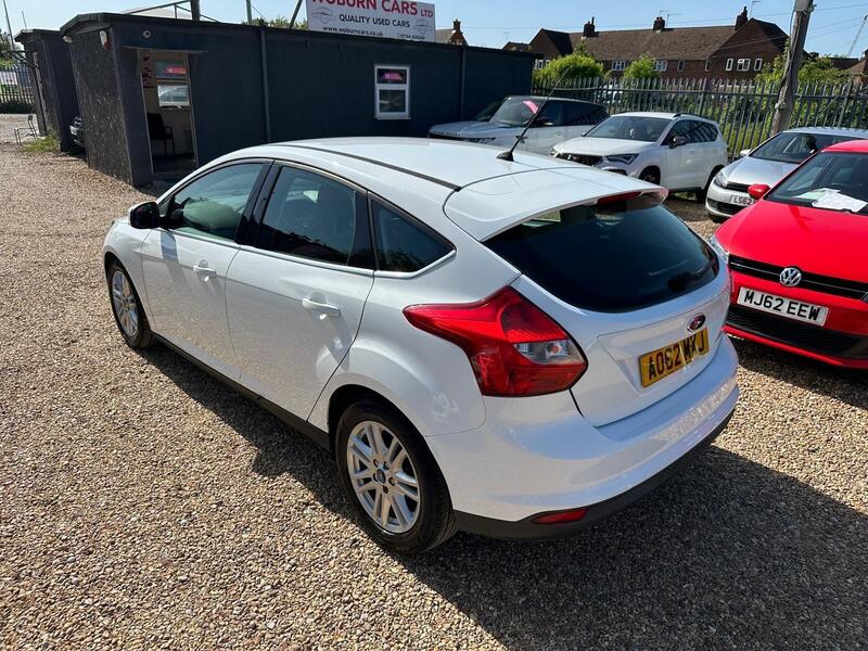 Ford Focus view 7