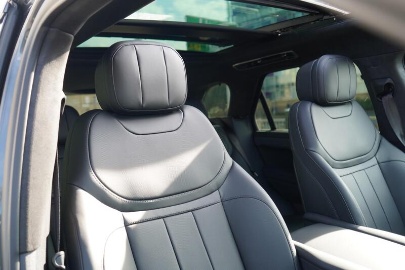 Land Rover Range Rover Sport view 3