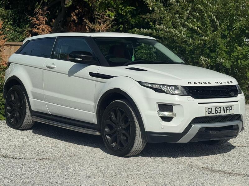 Land Rover Range Rover view 3