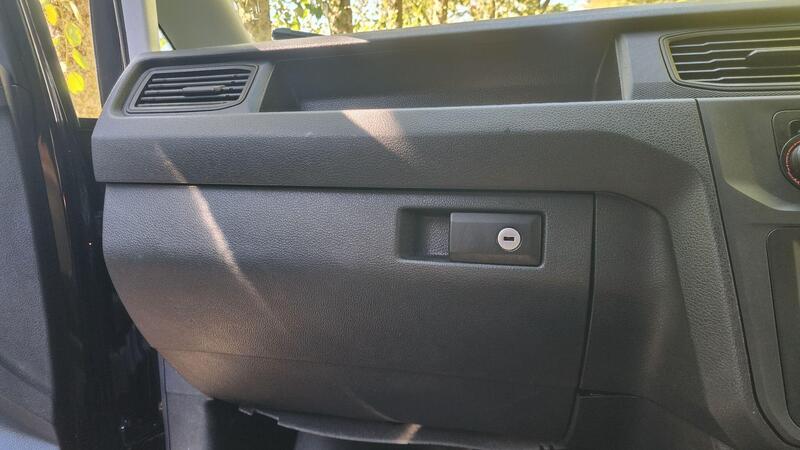 2016 Volkswagen Caddy Maxi — photo 40