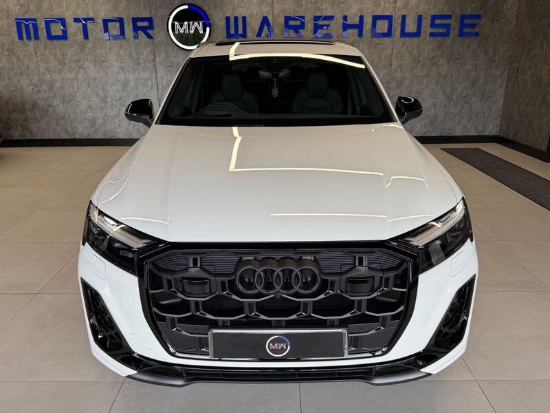 Audi SQ7 view 16