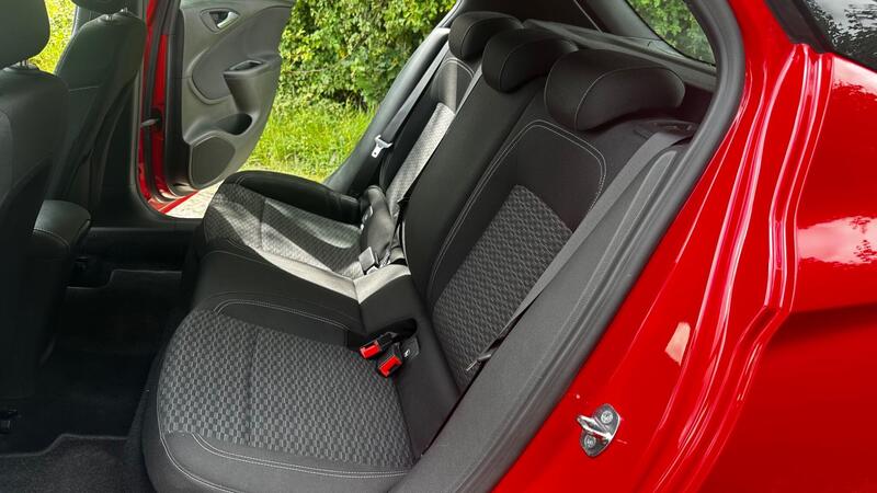 2017 Vauxhall Astra — photo 15
