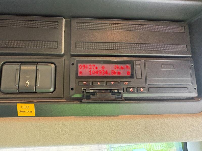 DAF LF 230 18T Hot Box (Twin)