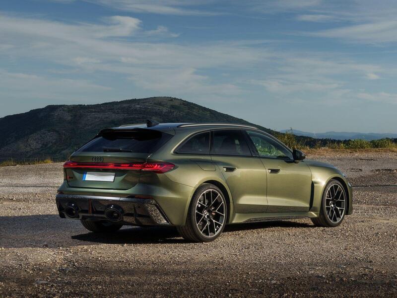 Audi RS5 view 3