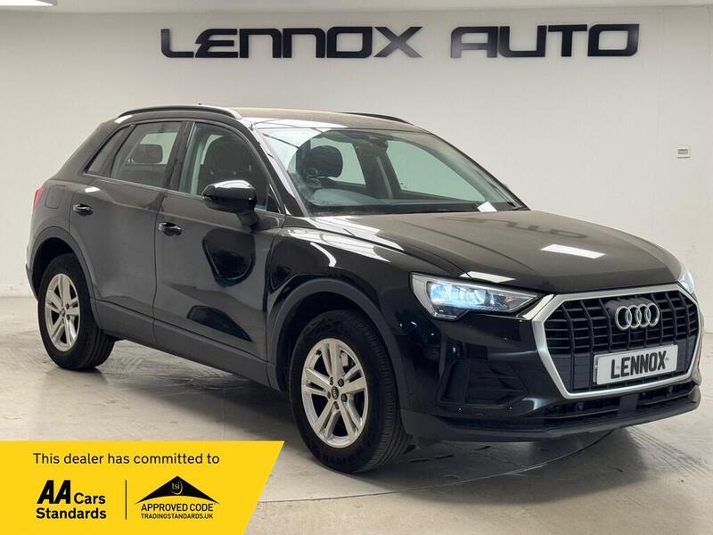 Audi Q3 main image