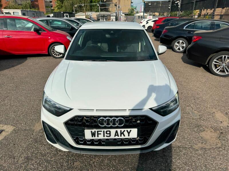 Audi A1 view 4
