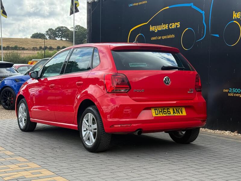 Volkswagen Polo view 3