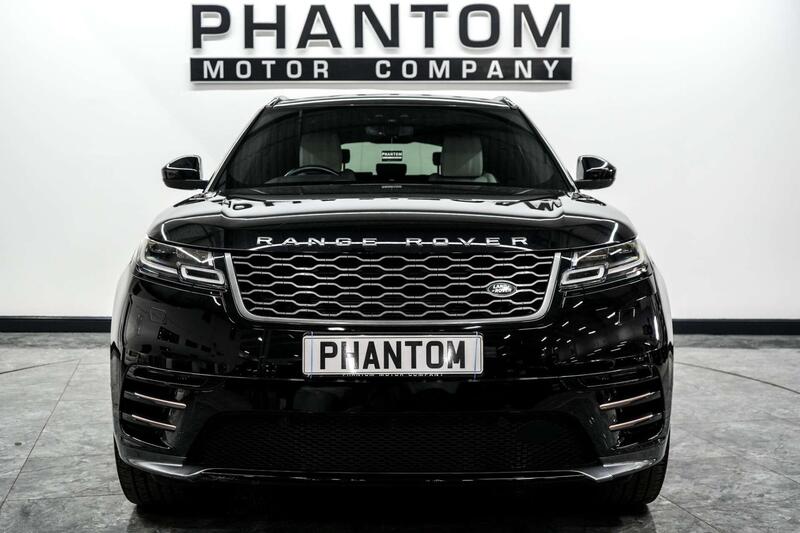 Land Rover Range Rover Velar view 3