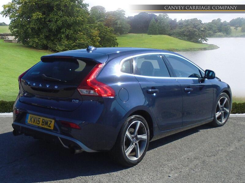 Volvo V40 view 3