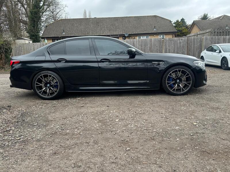 BMW M5 view 5