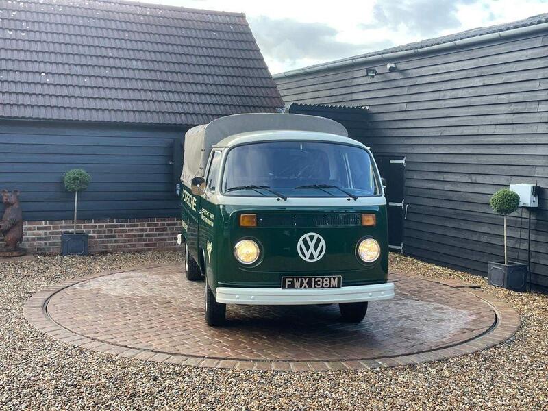 Volkswagen Transporter view 7