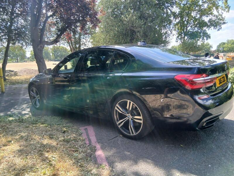 BMW 7 Series view 7