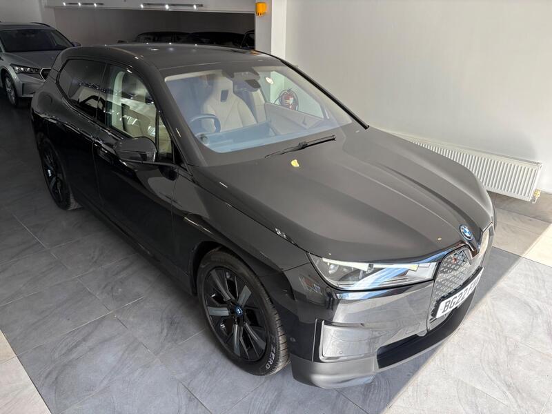 BMW Ix view 5