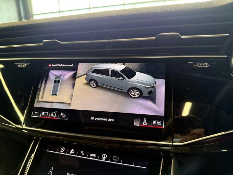 Audi SQ7 view 85