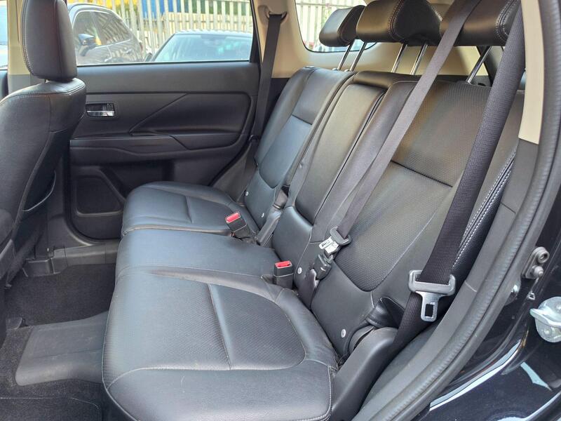 Mitsubishi Outlander 2.0h 12kWh GX4h CVT 4WD Euro 5 (s/s) 5dr thumbnail 32