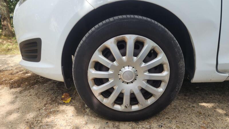 2013 Ford Fiesta — photo 37