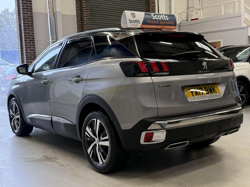 Peugeot 3008 view 4