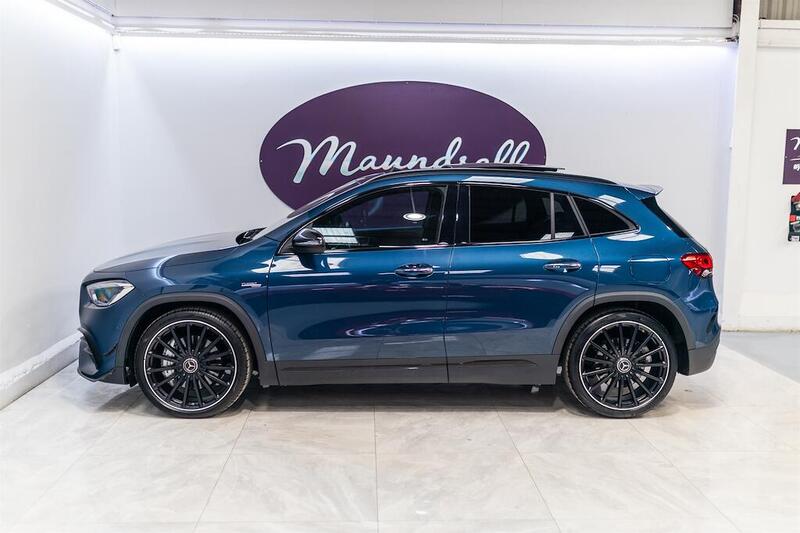 Mercedes-Benz Mercedes-Benz GLA view 3