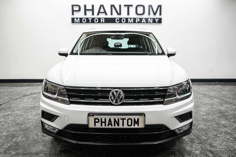 Volkswagen Tiguan view 5