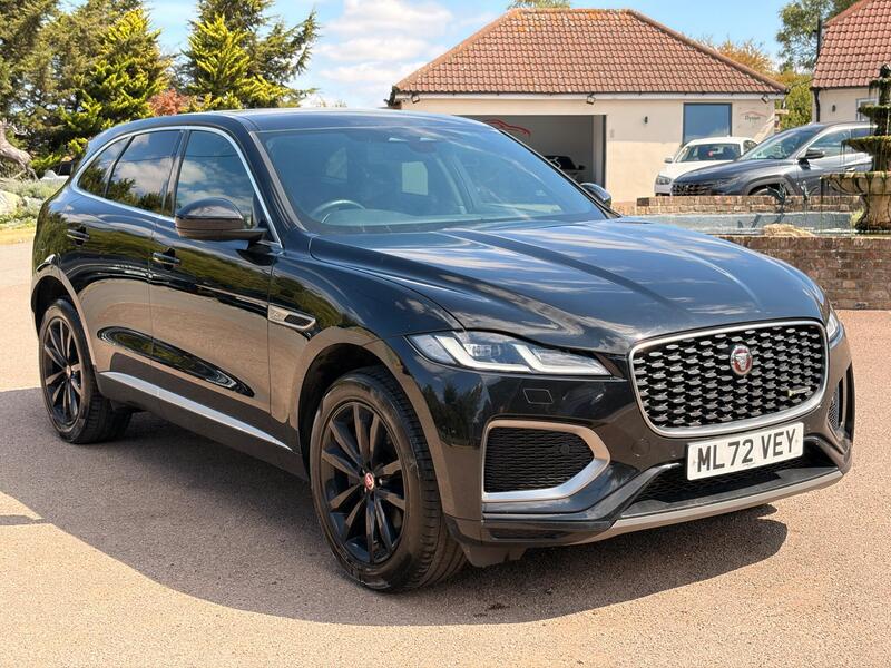 Jaguar F-Pace view 3