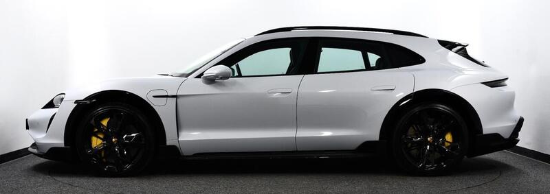 Porsche Taycan view 4