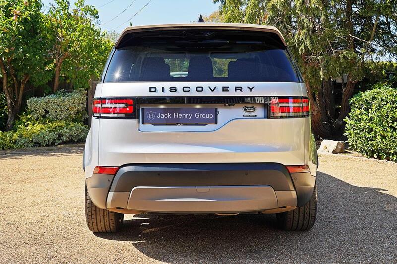 Land Rover Discovery 3 view 5