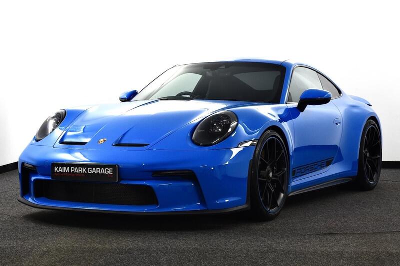Porsche 911 view 3