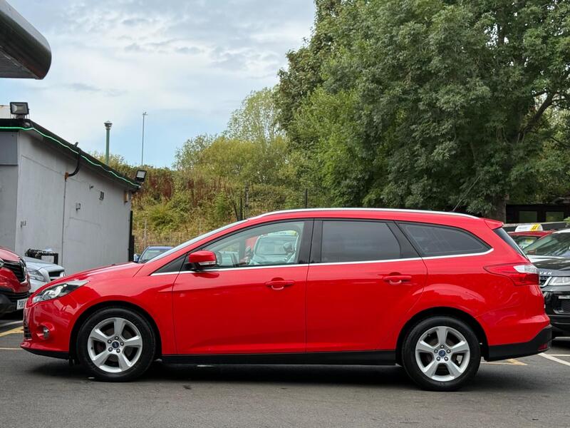 Ford Focus view 6