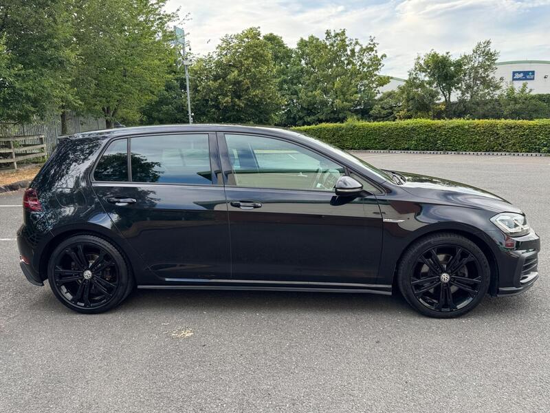 Volkswagen Golf view 4