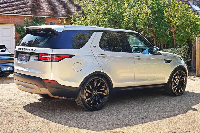 Land Rover Discovery 3 view 7