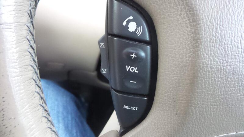 Jaguar XJ view 16