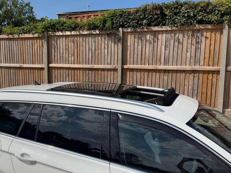 Volkswagen Passat view 2