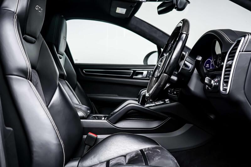 Porsche Cayenne view 6