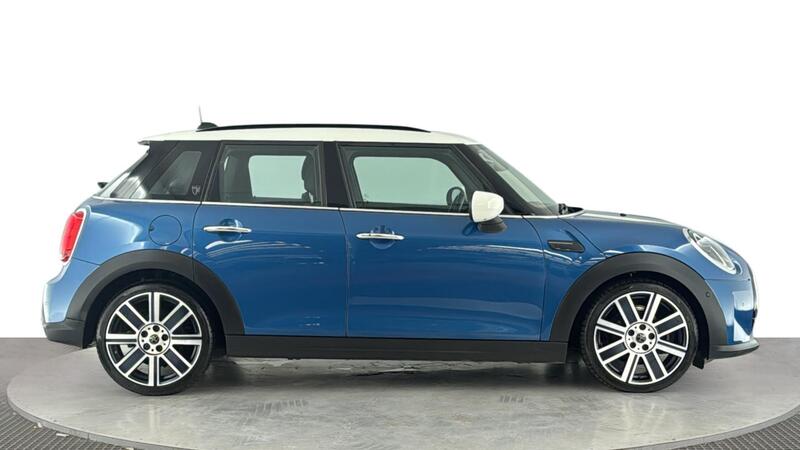 Mini Hatch view 3