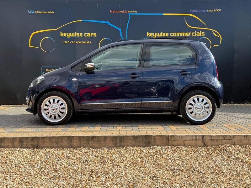Volkswagen Up! view 2