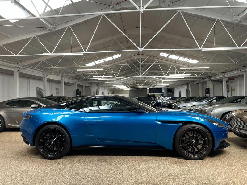 Aston Martin DB11 view 7