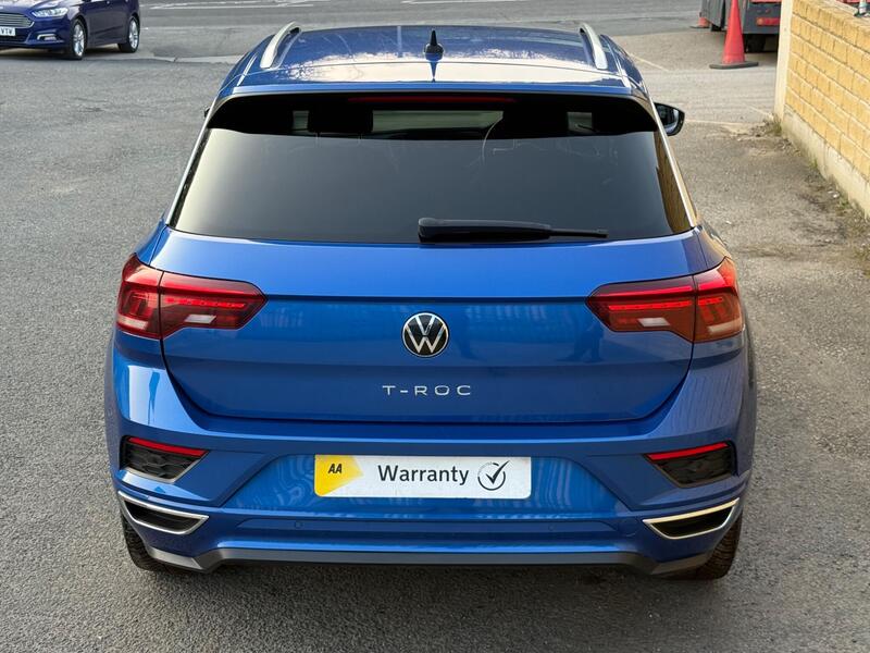Volkswagen T-Roc view 2