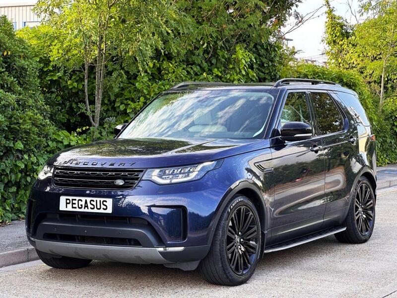 Land Rover Discovery view 4