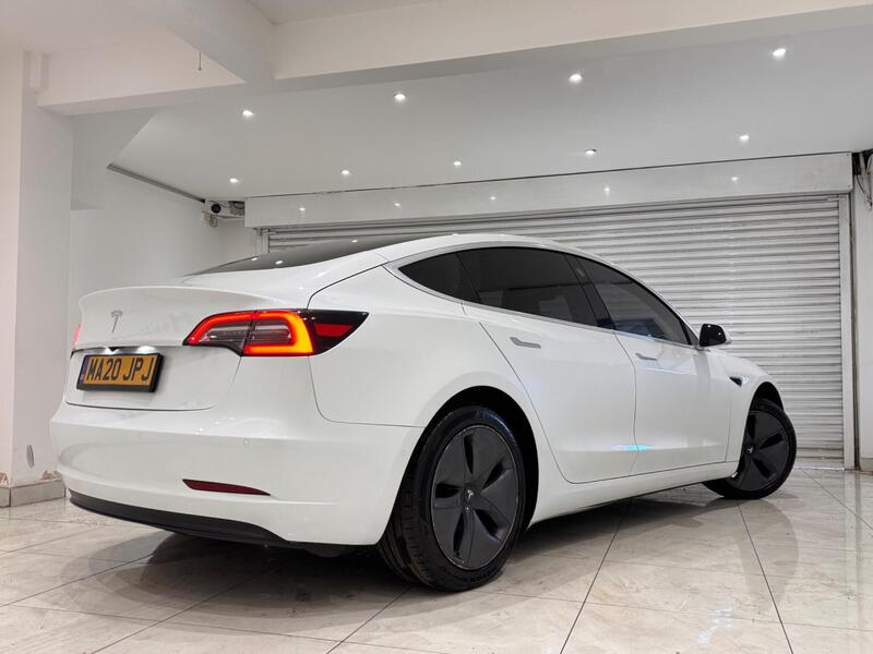 Tesla Model 3 view 4