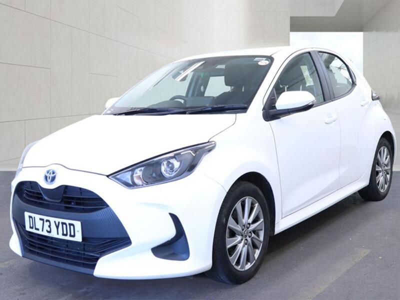 Toyota Yaris view 2