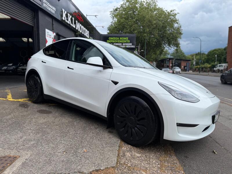 Tesla Model Y view 5