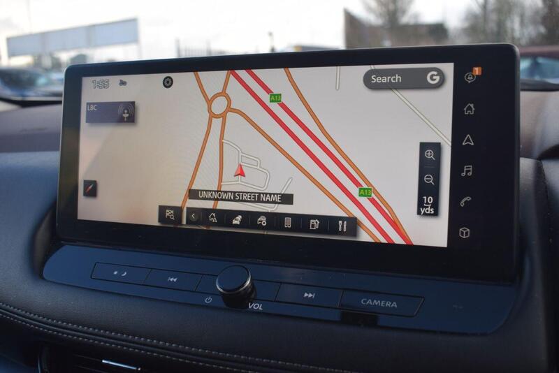 Nissan X-Trail view 2