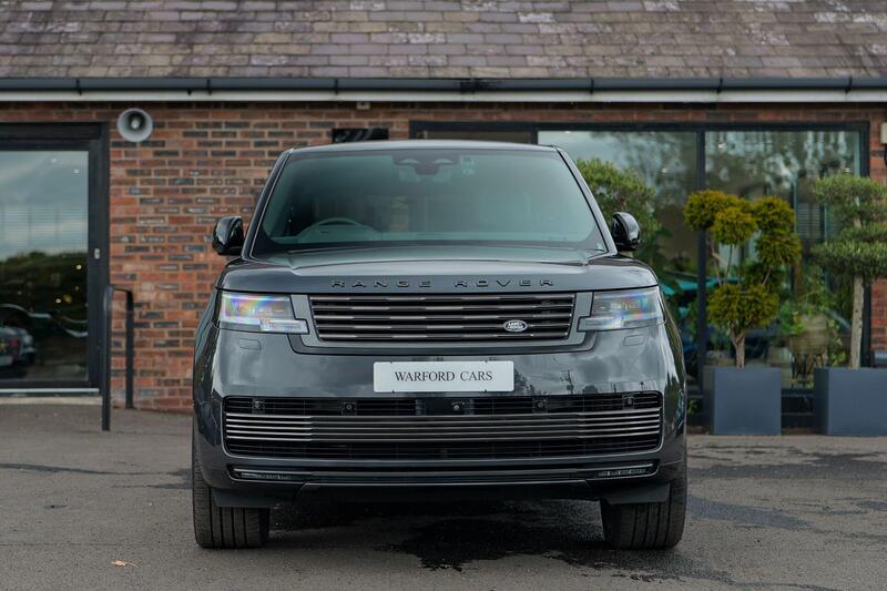 Land Rover Range Rover view 2