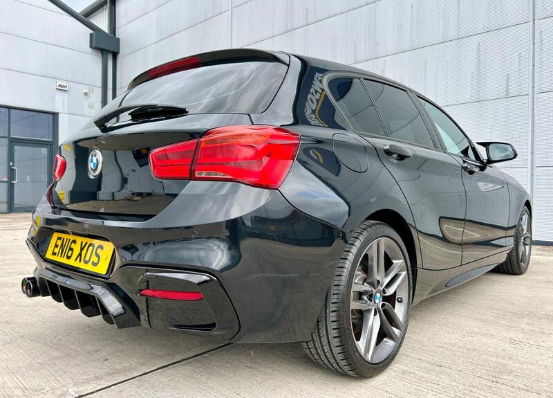 BMW 1 Series view 6