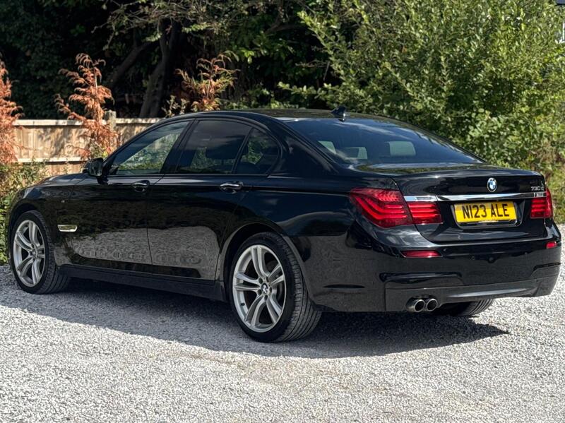 BMW 7 Series view 6