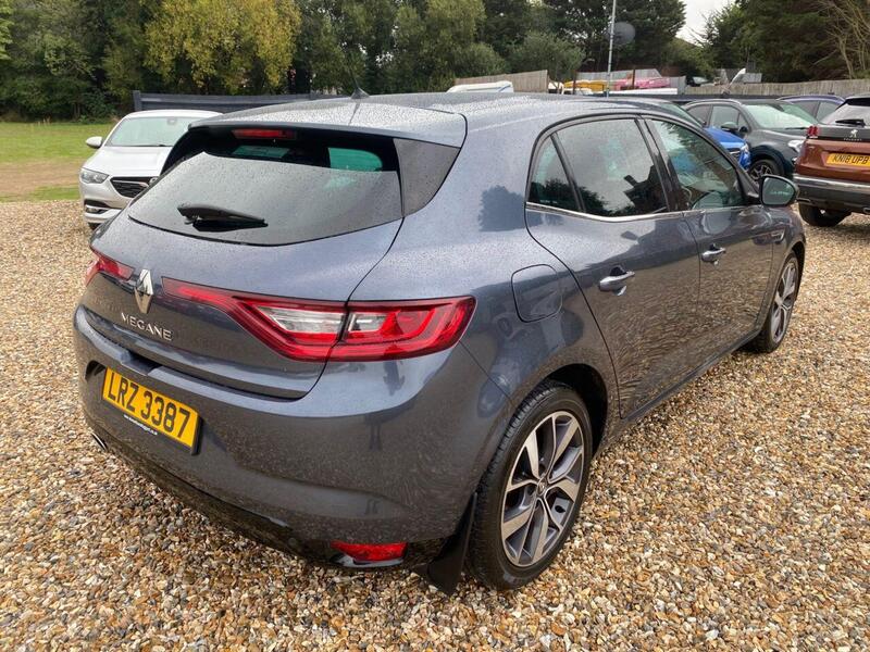 Renault Megane view 4
